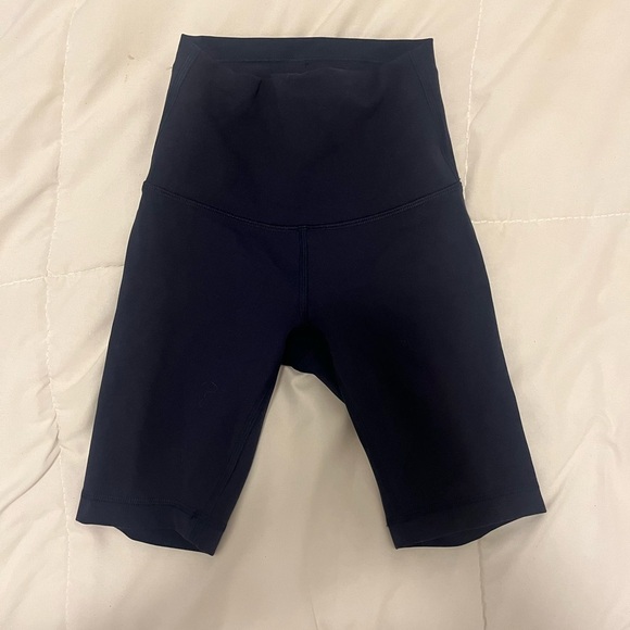 Lululemon biker shorts, navy blue, size 0 - Picture 3 of 5